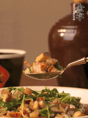 出鍋前嘗味，味淡加點鹽。
